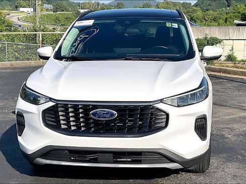 Certified 2024 Ford Escape Active w/ Tech Pack #2 FWD image 3