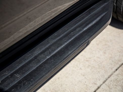 Used 2023 Chevrolet Suburban RST w/ Luxury Package image 13