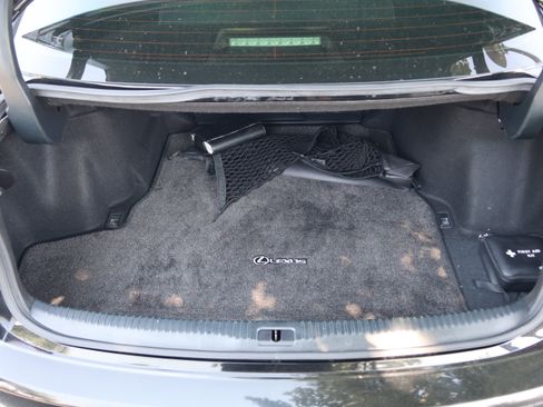 Used 2018 Lexus IS 300 F Sport w/ F Sport Package RWD image 36