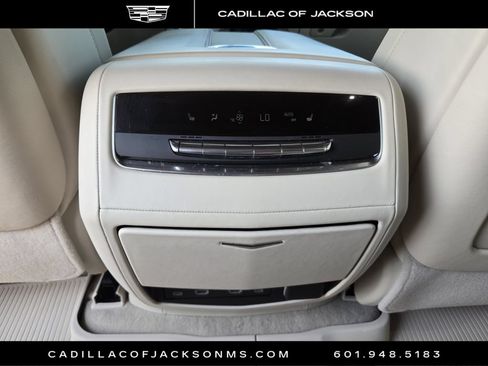 Certified 2022 Cadillac Escalade Premium Luxury Platinum AWD/4WD image 6