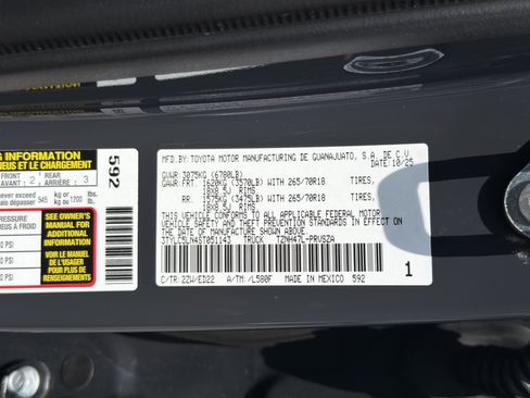 Certified 2025 Toyota Tacoma TRD Pro AWD/4WD image 31