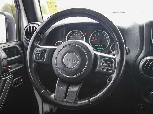 Used 2018 Jeep Wrangler Unlimited Sport S AWD/4WD image 15
