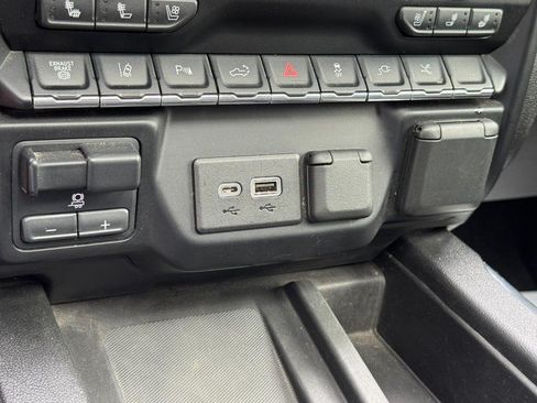 Used 2021 Chevrolet Silverado 3500 High Country AWD/4WD image 21