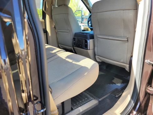 Used 2018 Ford F350 XLT w/ XLT Premium Package AWD/4WD image 19