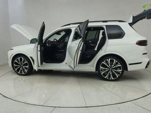 Used 2024 BMW X7 xDrive40i w/ M Sport Package AWD/4WD image 78