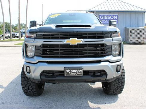 Used 2025 Chevrolet Silverado 2500 LT w/ Convenience Package AWD/4WD image 2