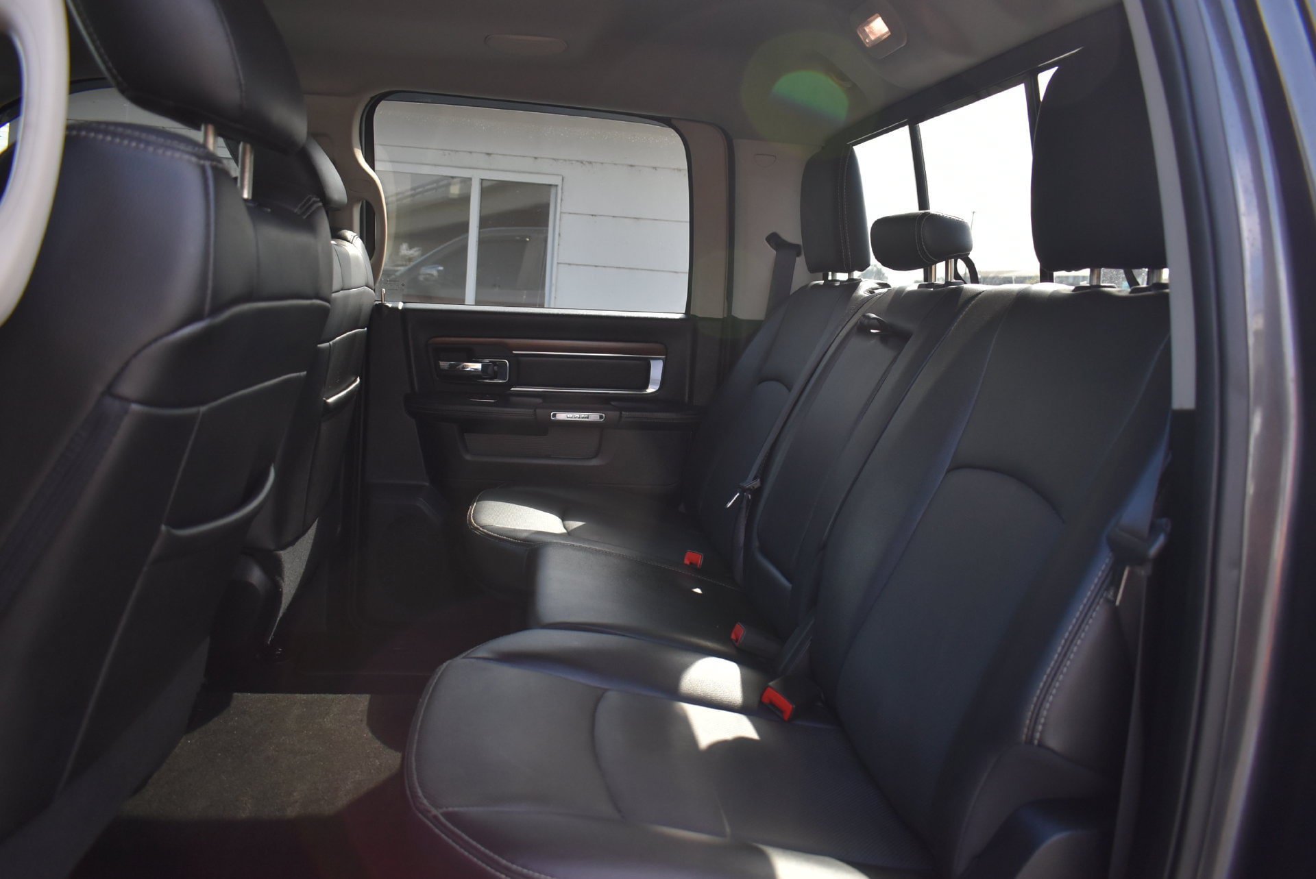 Used 2016 RAM 1500 Laramie AWD/4WD image 20