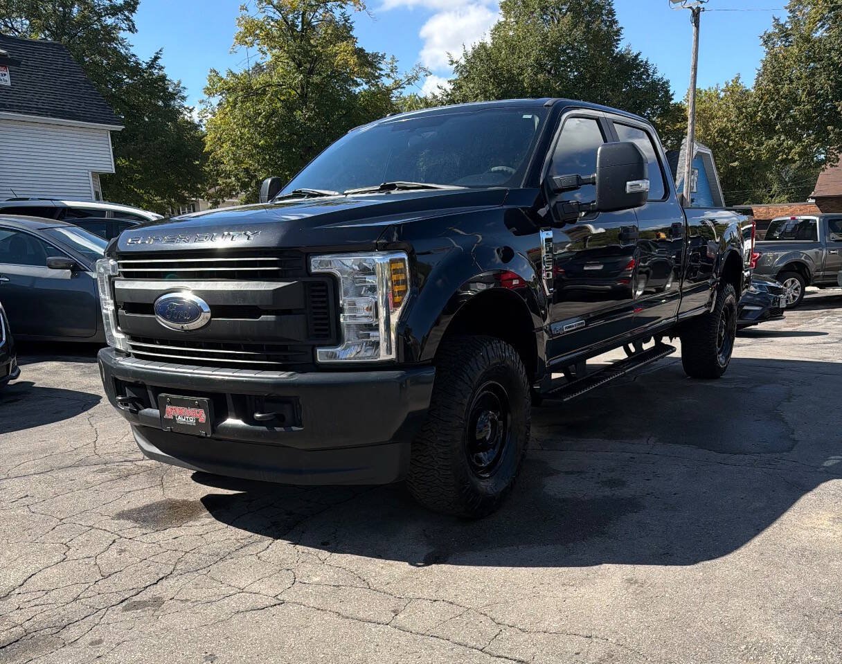 Used 2019 Ford F250 XL w/ Power Equipment Group AWD/4WD image 2