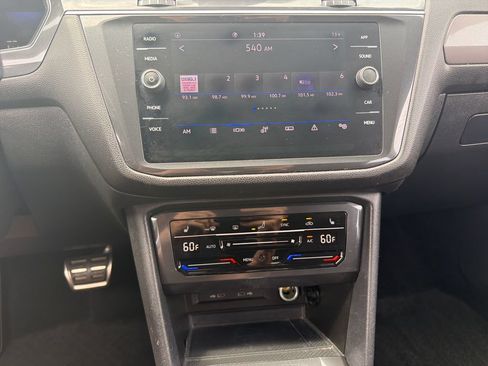 Certified 2023 Volkswagen Tiguan SE R-Line FWD image 15