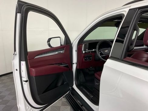Used 2025 Cadillac Escalade Sport w/ Touring Package AWD/4WD image 24
