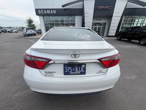 Used 2016 Toyota Camry SE FWD image 3