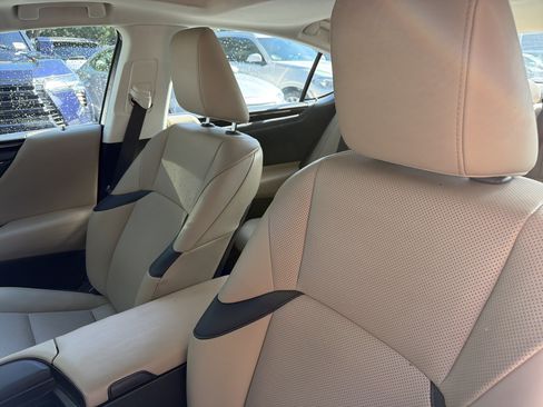 Used 2021 Lexus ES 300h w/ Premium Package FWD image 17