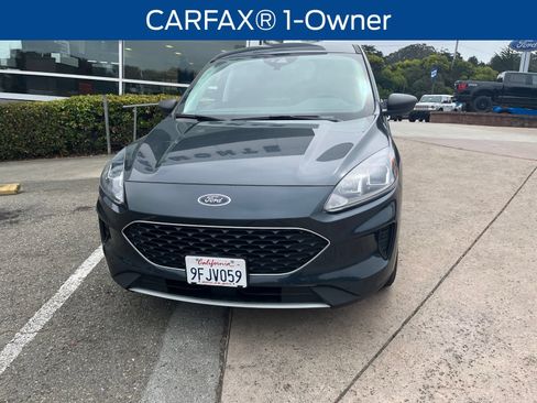 Used 2022 Ford Escape SE w/ Convenience Package FWD image 3