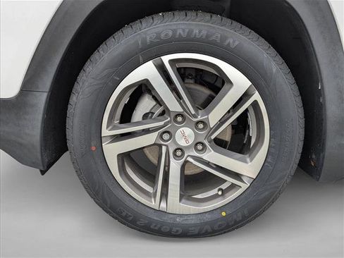 Used 2020 GMC Terrain SLT w/ Preferred Package image 9