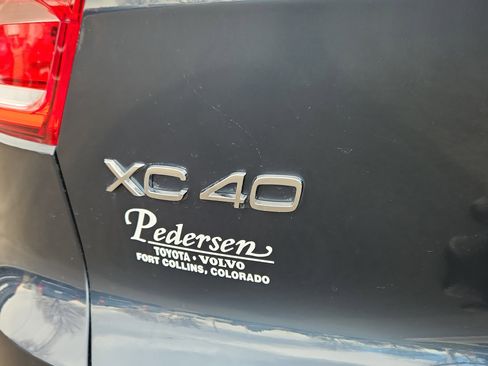 New 2026 Volvo XC40 B5 Ultra w/ Climate Package image 8