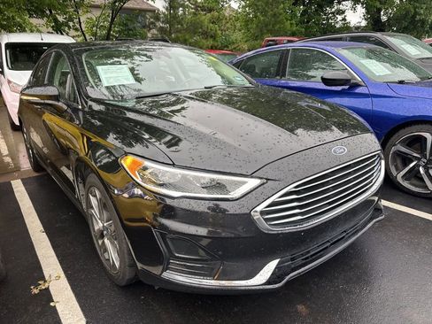 Used 2019 Ford Fusion SEL FWD image 2