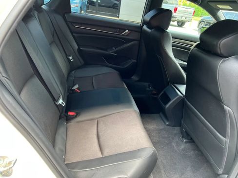 Used 2020 Honda Accord Sport image 9