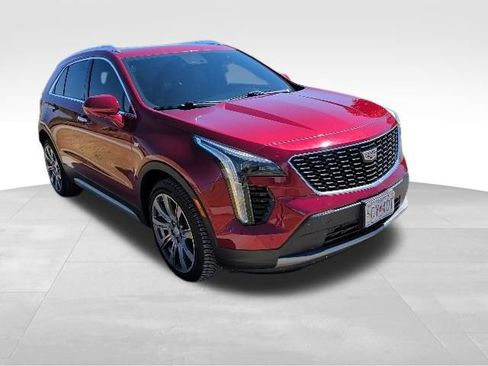 Used 2019 Cadillac XT4 Premium Luxury FWD image 1