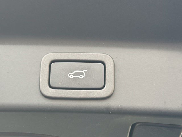 Used 2022 Jaguar F-PACE S AWD/4WD image 24