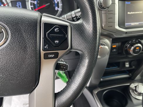 Certified 2019 Toyota 4Runner SR5 AWD/4WD image 20