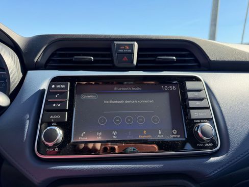 Used 2025 Nissan Versa SV image 20