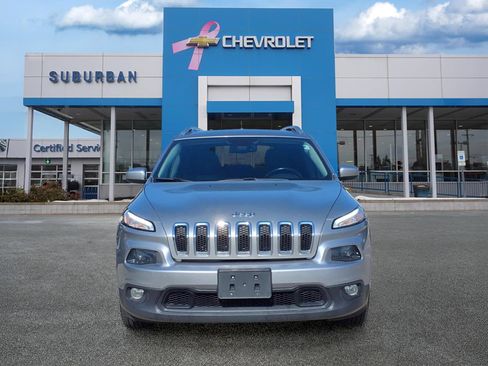 Used 2014 Jeep Cherokee Latitude w/ Comfort/Convenience Group FWD image 2