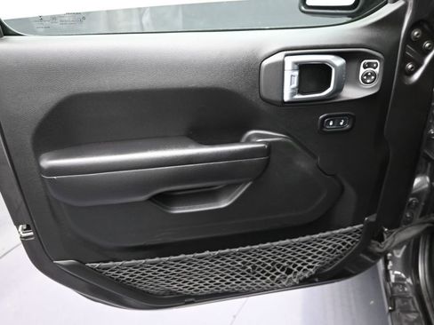 Used 2021 Jeep Wrangler Sport S image 10