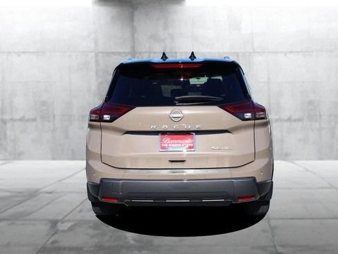 Certified 2025 Nissan Rogue SL w/ Tech Package AWD/4WD image 6