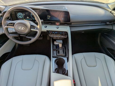 New 2026 Hyundai Elantra Limited FWD image 21