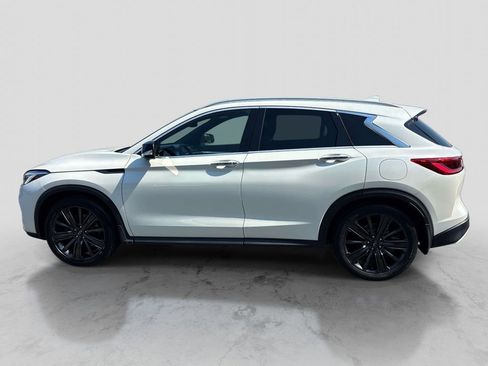 Used 2020 INFINITI QX50 Essential w/ Edition 30 Package AWD/4WD image 2