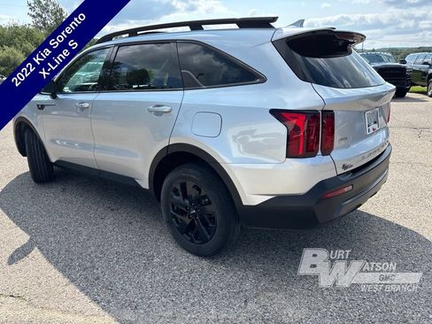 Used 2022 Kia Sorento S w/ Panoramic Sunroof Package AWD/4WD image 4