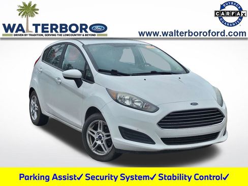 Used 2018 Ford Fiesta SE image 1