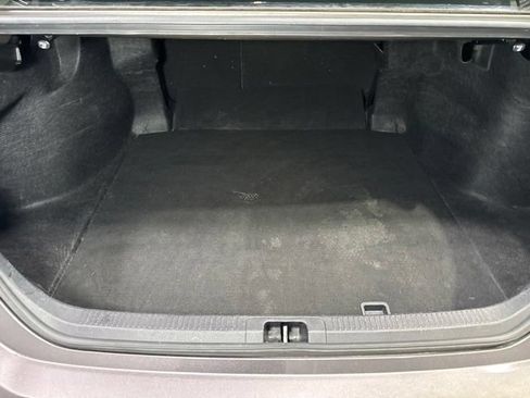 Used 2019 Toyota Camry LE FWD image 26