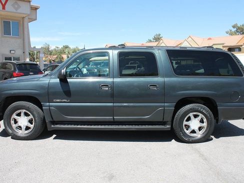 Used 2003 GMC Yukon XL Denali image 5