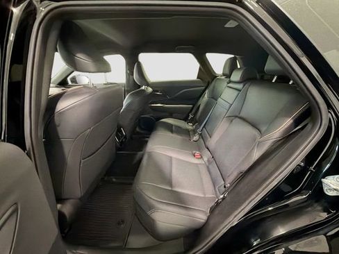 Certified 2025 Toyota Crown Signia AWD/4WD image 20