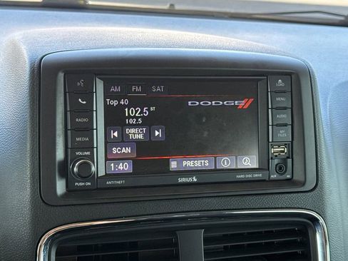 Used 2018 Dodge Grand Caravan SE w/ UConnect Hands-Free Group image 27