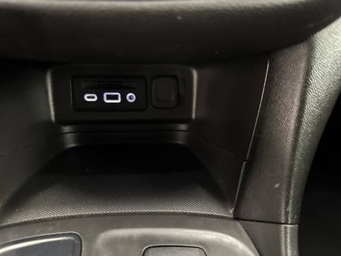 Used 2023 Chevrolet Equinox RS w/ RS Leather Package FWD image 23
