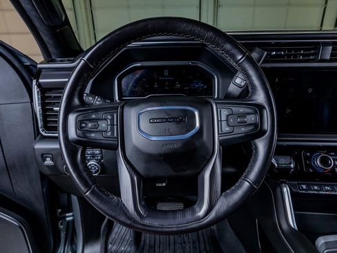 Used 2024 GMC Sierra 3500 Denali Ultimate AWD/4WD image 19