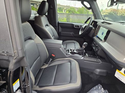 New 2026 Ford Bronco Outer Banks AWD/4WD image 11