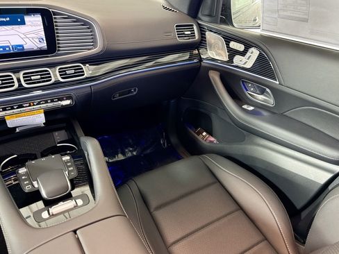 New 2026 Mercedes-Benz GLS 450 4MATIC image 21