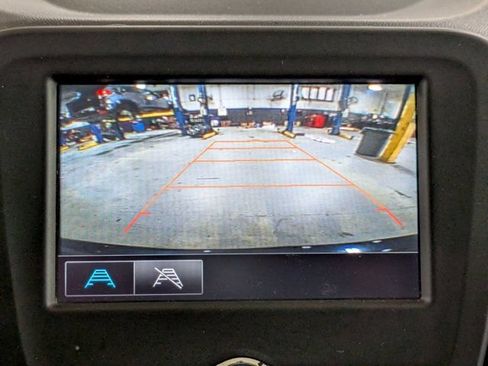 Used 2018 Chevrolet Equinox LS FWD image 21
