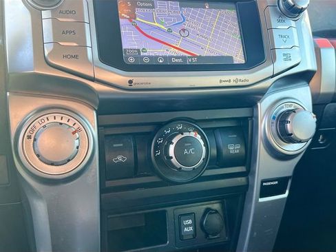 Used 2018 Toyota 4Runner SR5 Premium image 16