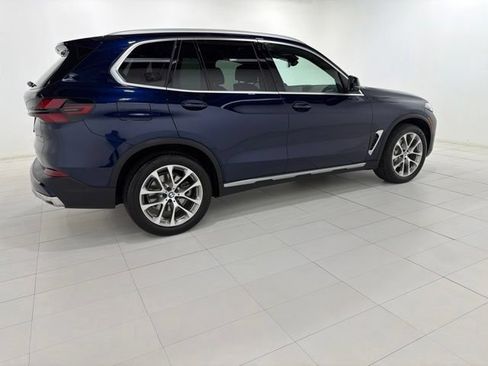 Used 2024 BMW X5 xDrive40i w/ Premium Package AWD/4WD image 6