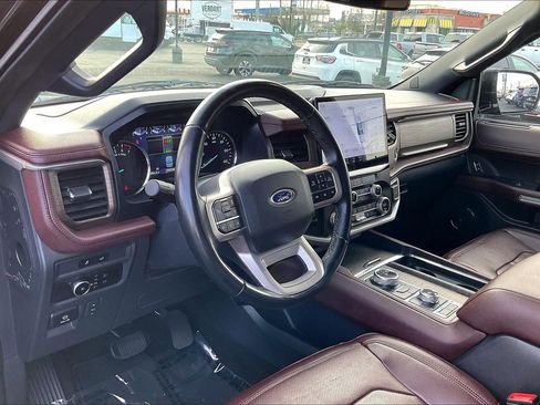 Used 2023 Ford Expedition Limited image 14