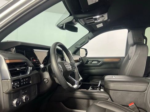 Used 2025 GMC Yukon XL Denali image 22