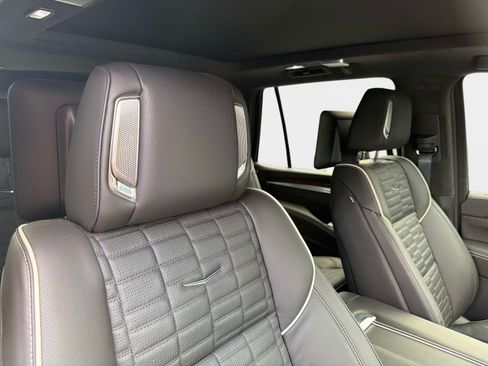Used 2025 Cadillac Escalade Sport Platinum AWD/4WD image 23