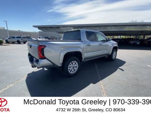Used 2024 Toyota Tacoma SR5 AWD/4WD image 8