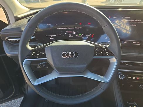 Used 2025 Audi Q5 Premium image 28