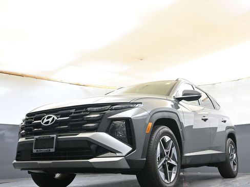 Certified 2025 Hyundai Tucson SEL image 37