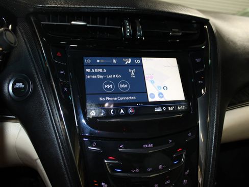 Used 2018 Cadillac CTS Luxury RWD image 16